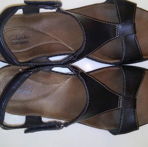 Clark's Leisa Lakelyn Black Leather Sandals